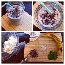 protein smoothies, protein smoothie, mint chocolate chip protein smoothies, protein shakes, mint chocolate protein smoothies, maca powder, maca, cacao nibs, raw cacao, theobromine, maca protein smoothies, maca smoothies, cacao protein smoothies, cacao smoothies, protein smoothie recipes, protein shake recipes, best protein shakes, healthy protein shakes