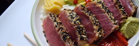 sushi bowl, sushi bowl recipe, tuna sushi bowl, tuna sushi bowl recipe, sriracha tuna, sushi rice bowl, japanese rice bowls, tuna sushi recipe, sushi plates, sushi tuna, rice bowls